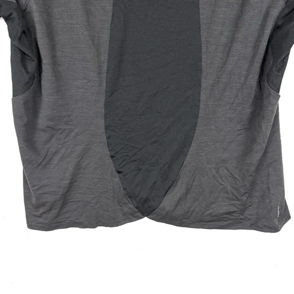 The North Face Women’s FlashDry Active Performance Tee – Charcoal Gray XL - Picture 12 of 13